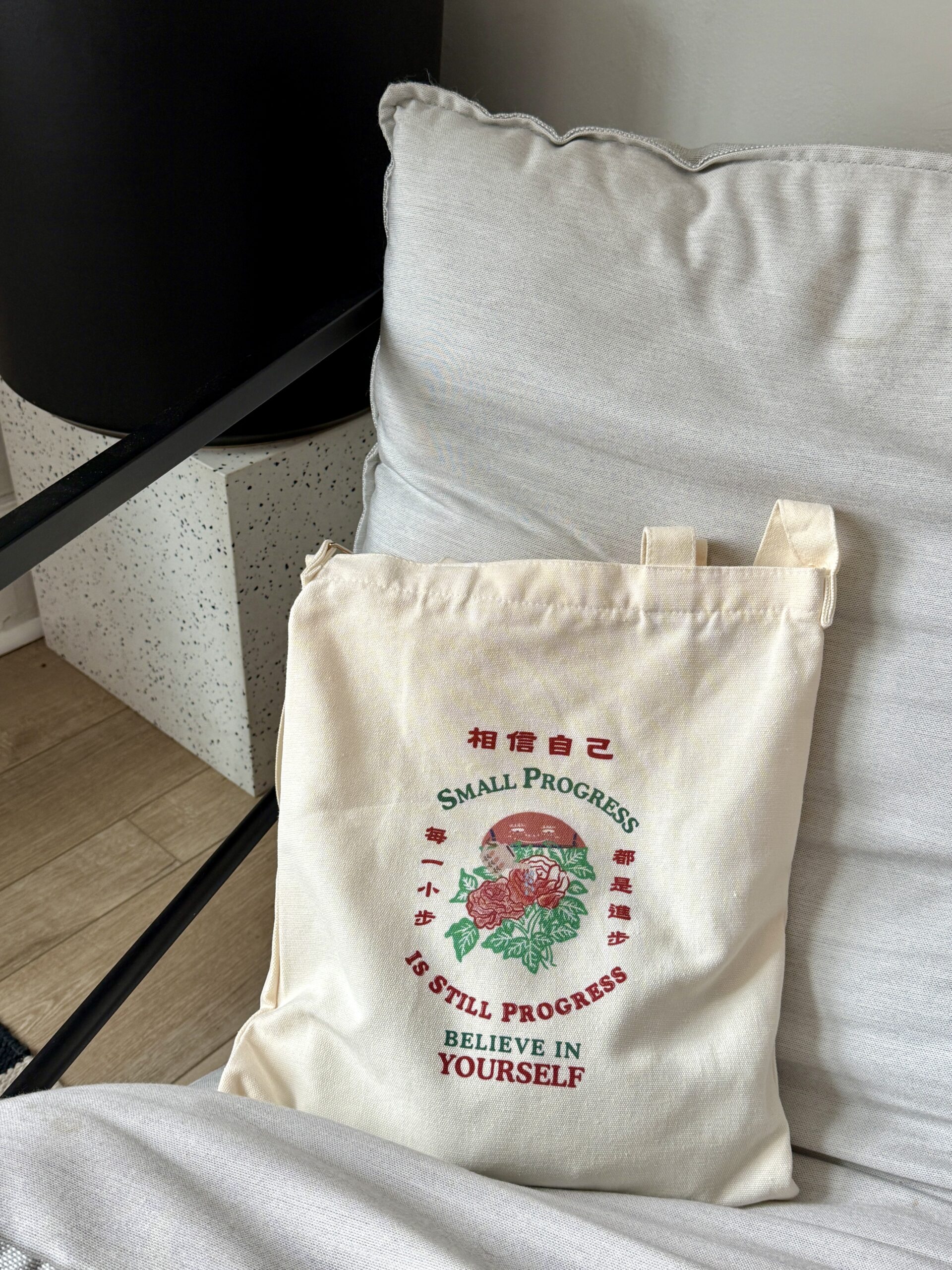 遊[目民]族 | Nomad Village – TOTE BAG: 長約39cm*闊35cm - Image 3